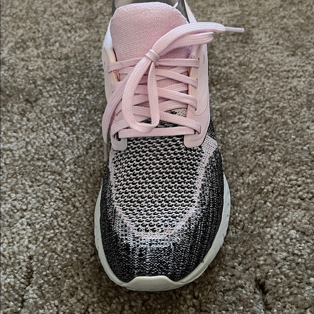 Women’s Nike Odyssey React 2 Flyknit Sneaker Size 7.5 - Picture 4 of 16